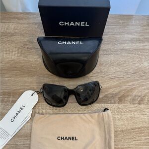 Vintage CHANEL CC Silver Logo Sunglasses